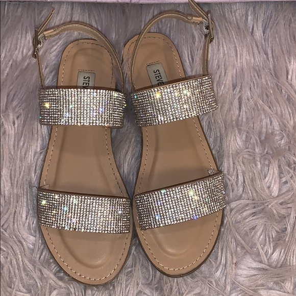 Steve Madden Shoes - Steve Madden sparkly sandals ✨
